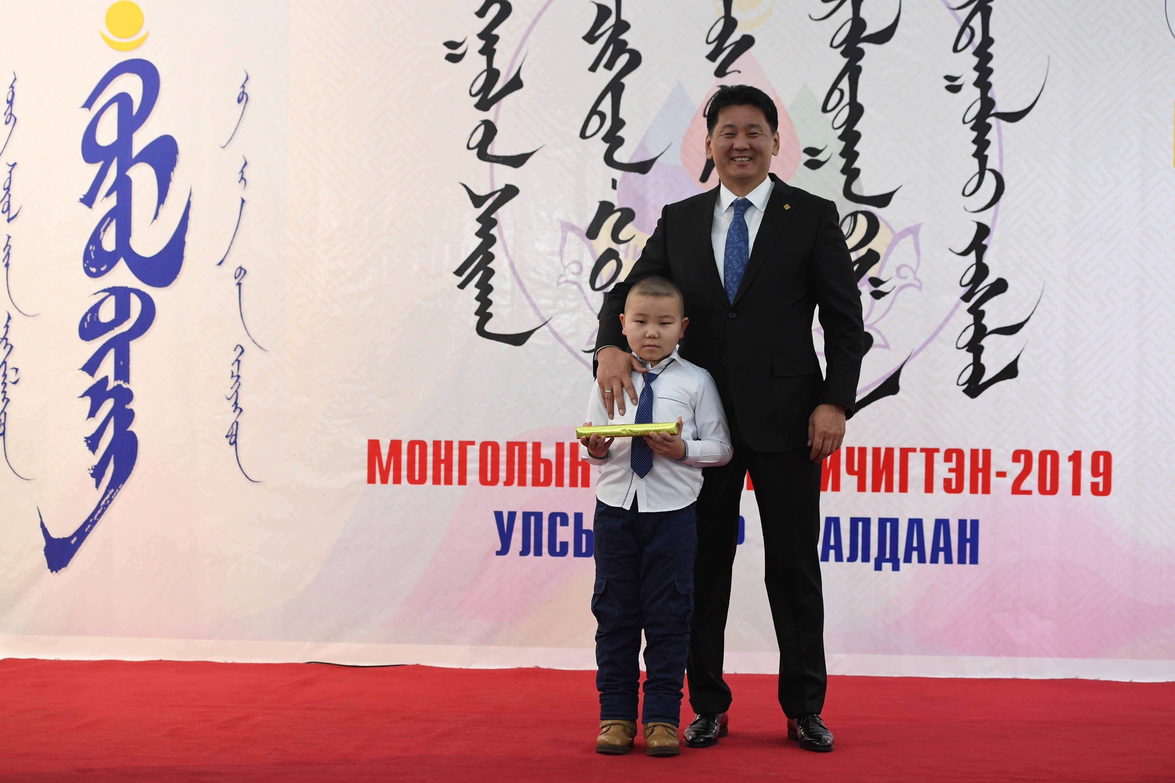 “Монголын сайхан бичигтэн” уралдаанд 5-97 насны 4000 гаруй оролцогч бүтээлээ ирүүлжээ
