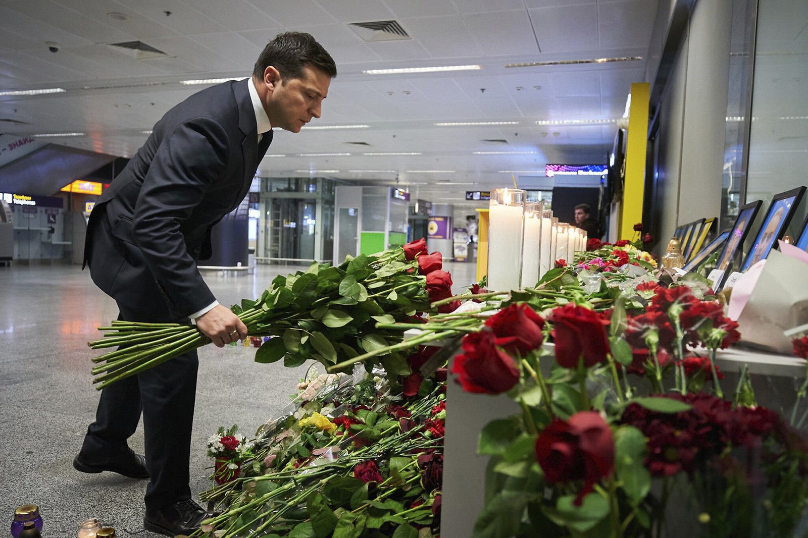 Украин улс онгоцны ослын хохирлыг барагдуулахыг Иранаас хүсжээ